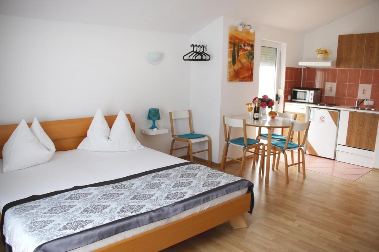 Apartments Gavric Trogir Exterior photo