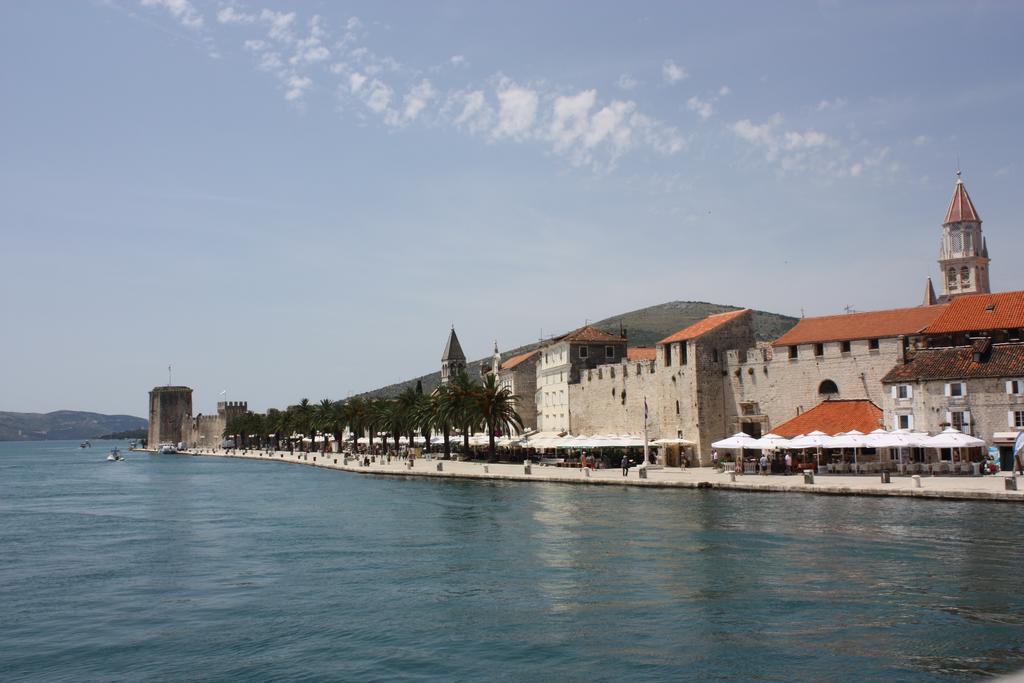 Apartments Gavric Trogir Exterior photo