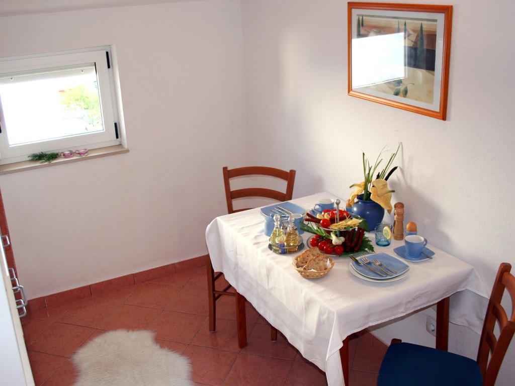 Apartments Gavric Trogir Room photo